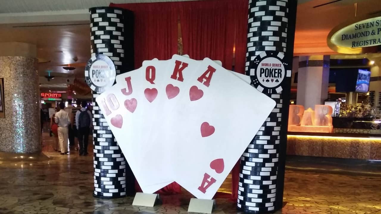 How to Become a World Series of Poker Dealer